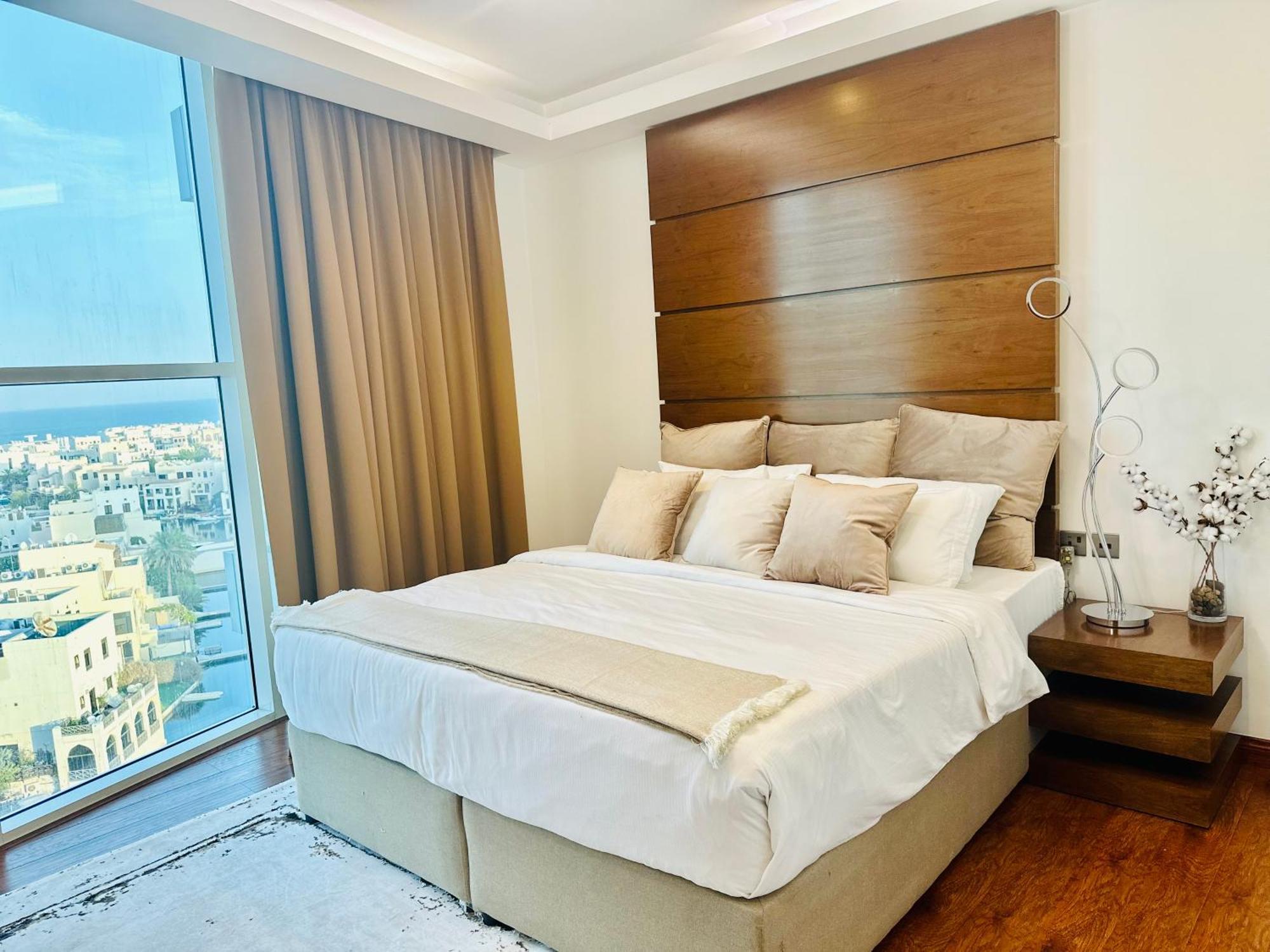 Saxophone Suites Muharraq Buitenkant foto