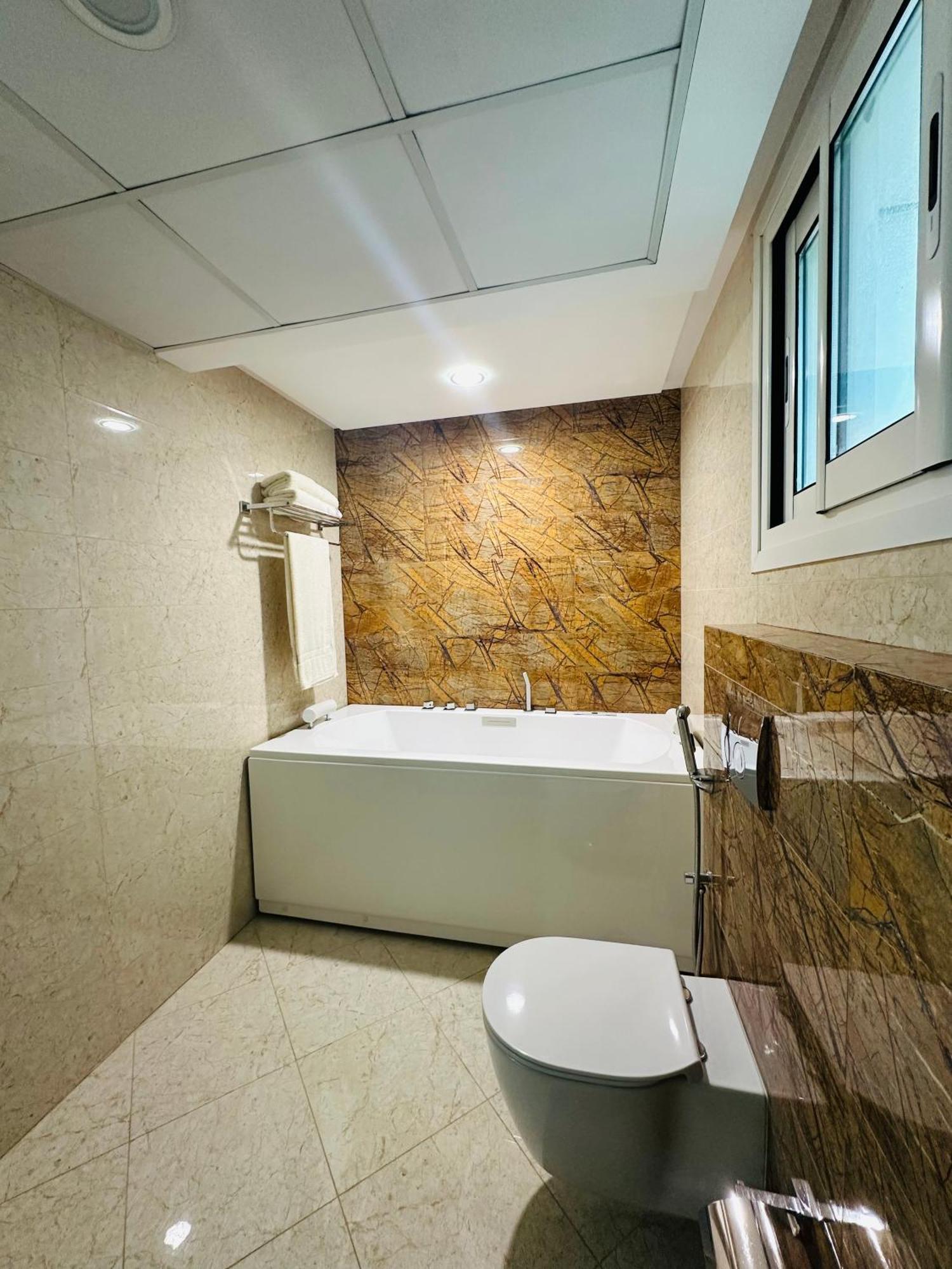 Saxophone Suites Muharraq Buitenkant foto