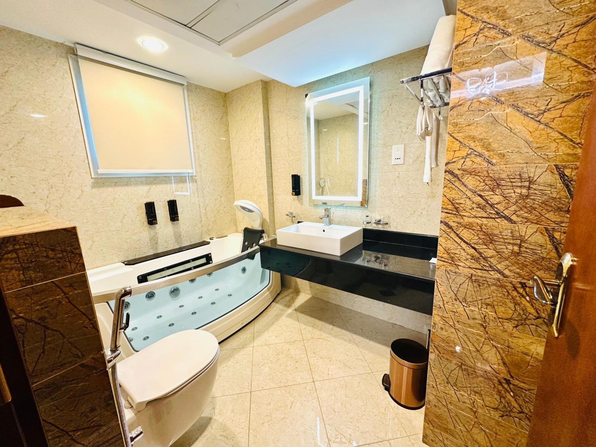 Saxophone Suites Muharraq Buitenkant foto