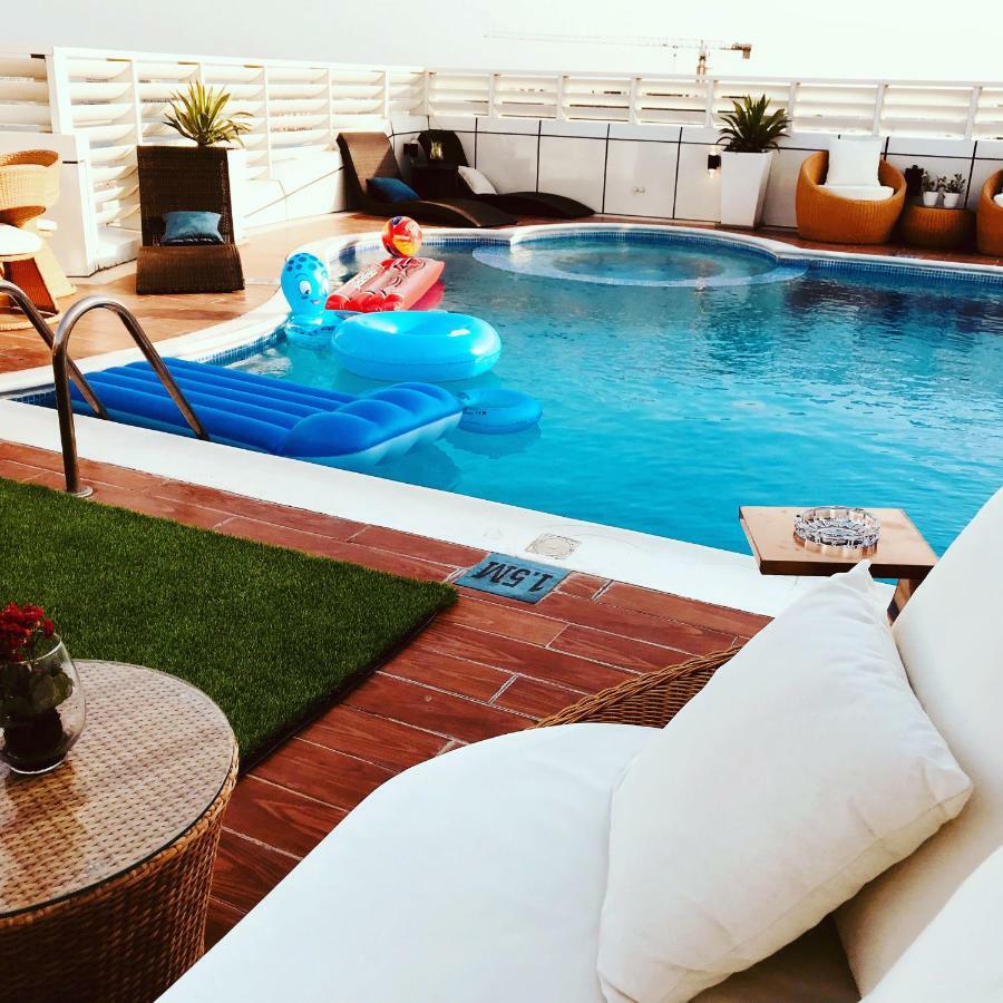Saxophone Suites Muharraq Buitenkant foto